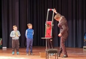 07 Magicna komedija 05-03-2023