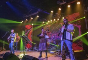 16 (ne)normalni sviraju Divljana i Rundeka-Studio 28-04-2023